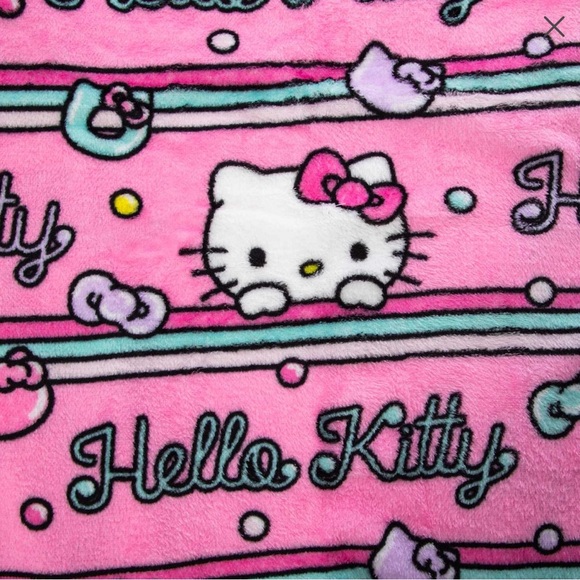 2/$20 ✨NWT Hello Kitty Blanket Throw Pink Music Notes - Picture 1 of 5